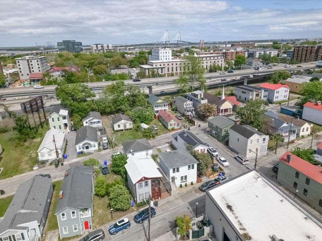 30 H Street, Charleston, SC 29403