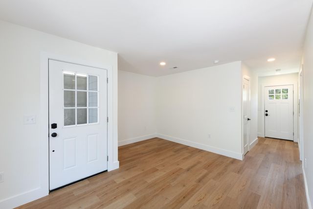 30 H Street, Charleston, SC 29403