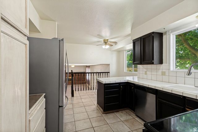 11878 S HIDDEN VALLEY DR, Sandy, UT 84094