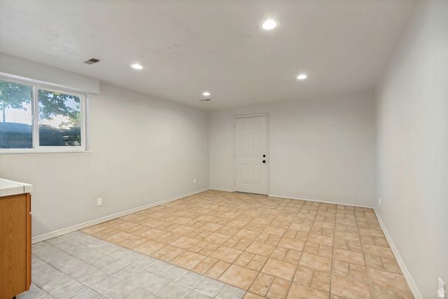11878 S HIDDEN VALLEY DR, Sandy, UT 84094