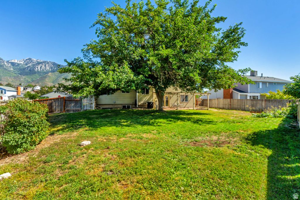 11878 S HIDDEN VALLEY DR, Sandy, UT 84094 — photo 4