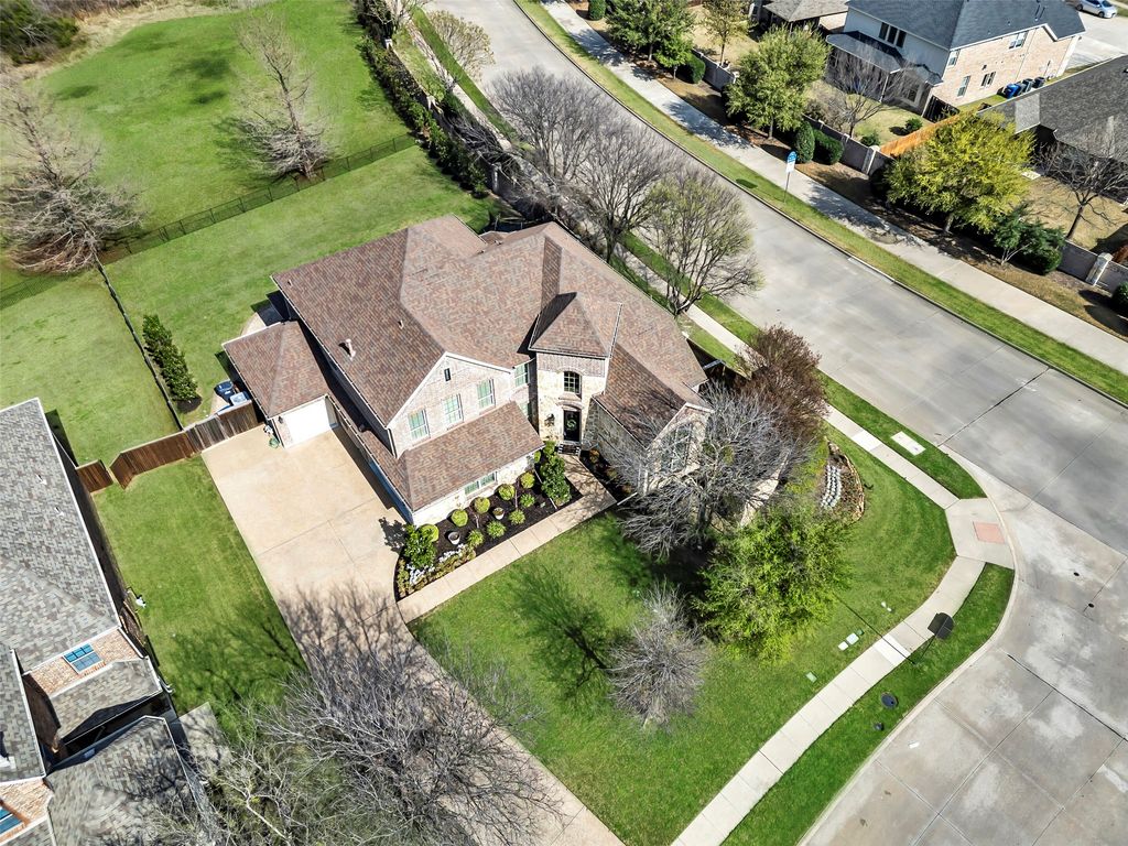 1105 Mallard Lakes Drive, Mckinney, TX 75072