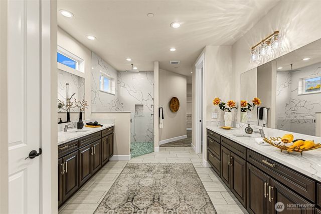 5060 Basin View Drive, Rock Island, WA 98850