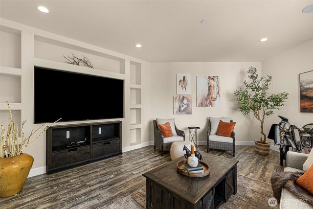 5060 Basin View Drive, Rock Island, WA 98850