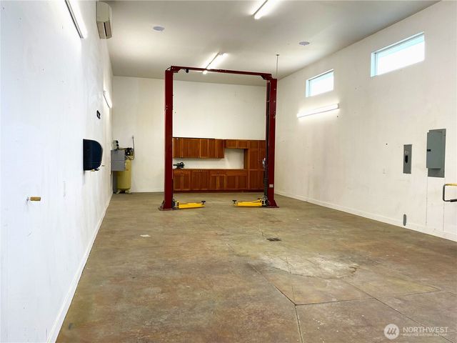 5060 Basin View Drive, Rock Island, WA 98850