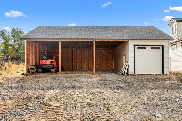 5060 Basin View Drive, Rock Island, WA 98850