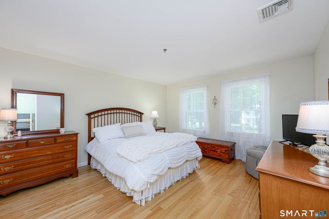 49 Rose Street 208, Branford, CT 06405