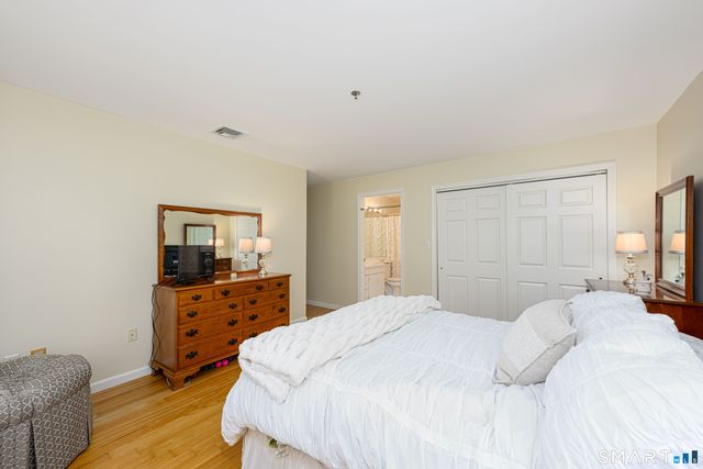 49 Rose Street 208, Branford, CT 06405
