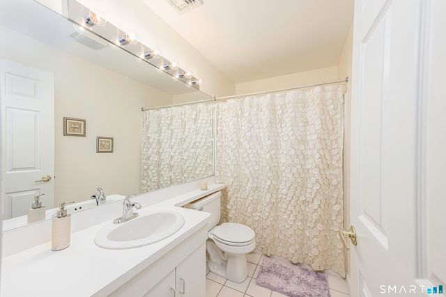 49 Rose Street 208, Branford, CT 06405