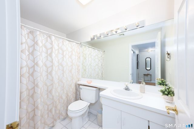 49 Rose Street 208, Branford, CT 06405