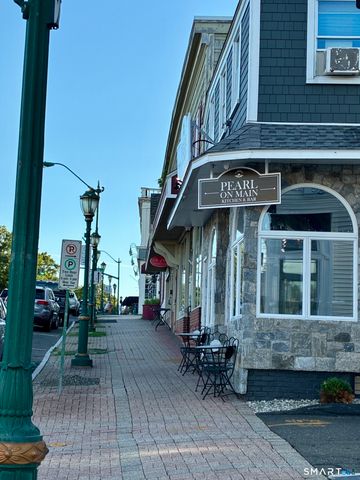 49 Rose Street 208, Branford, CT 06405