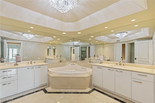 2877 Paradise Road 901, Las Vegas, NV 89109