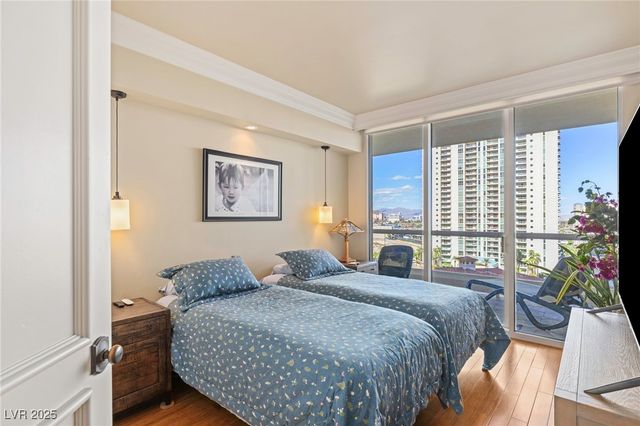 2877 Paradise Road 901, Las Vegas, NV 89109