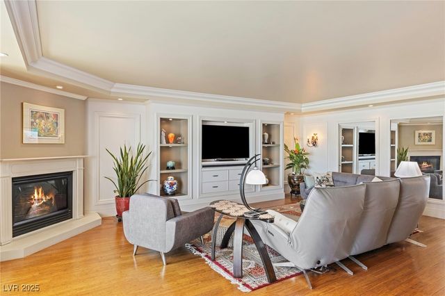 2877 Paradise Road 901, Las Vegas, NV 89109