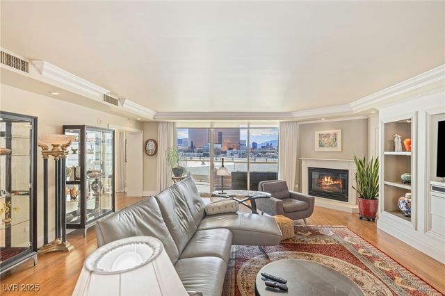 2877 Paradise Road 901, Las Vegas, NV 89109