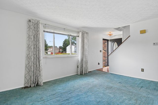 2570 Niantic Drive, Columbus, OH 43224