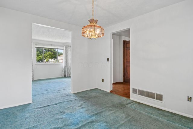 2570 Niantic Drive, Columbus, OH 43224