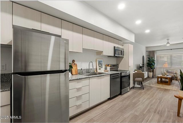 9275 N 29TH Avenue 1, Phoenix, AZ 85051