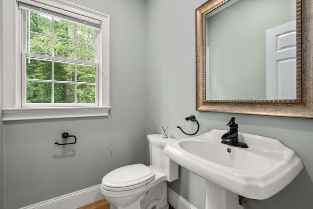 220 Newtown Road, Acton, MA 01720