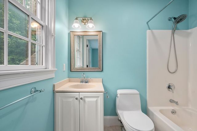 220 Newtown Road, Acton, MA 01720