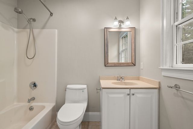 220 Newtown Road, Acton, MA 01720
