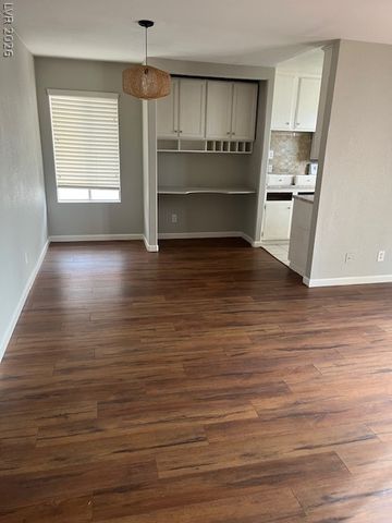870 Avenue B Avenue 205, Boulder City, NV 89005