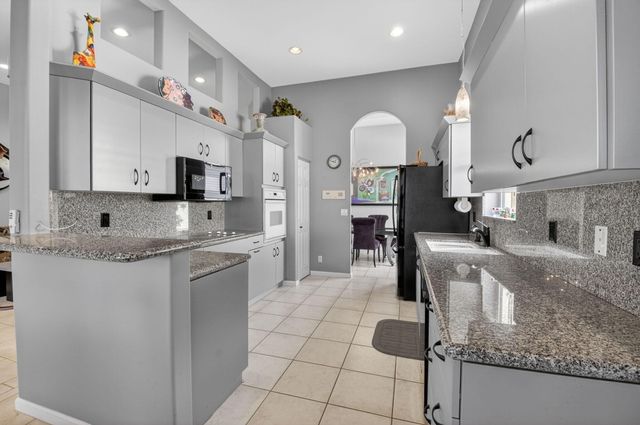 7152 Demedici Circle, Delray Beach, FL 33446