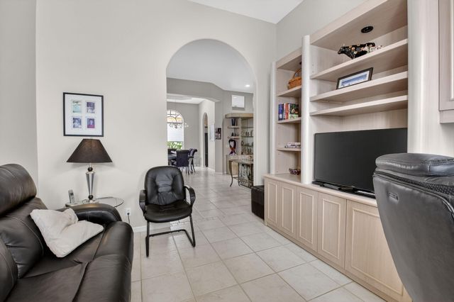 7152 Demedici Circle, Delray Beach, FL 33446