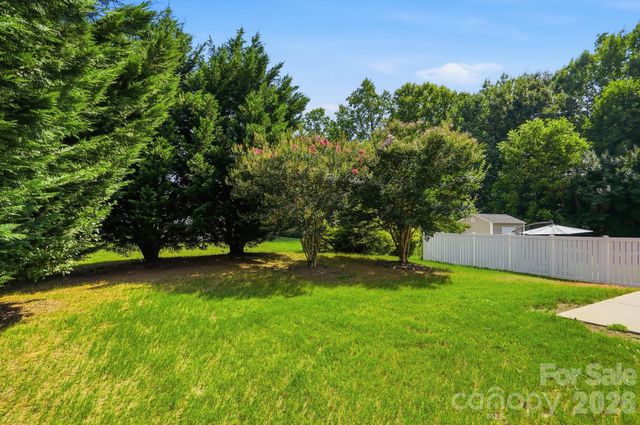 757 Willow Creek Drive, Gastonia, NC 28054