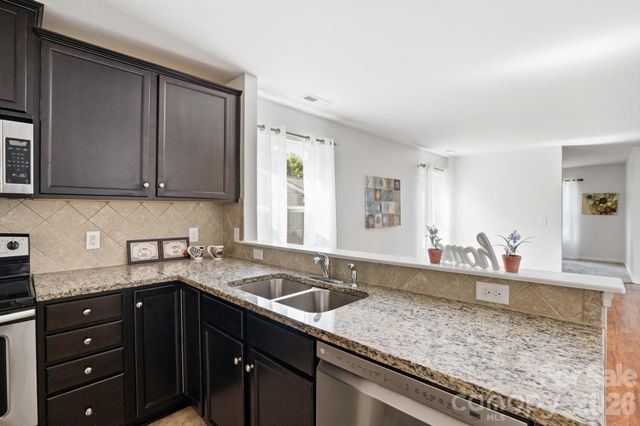 757 Willow Creek Drive, Gastonia, NC 28054
