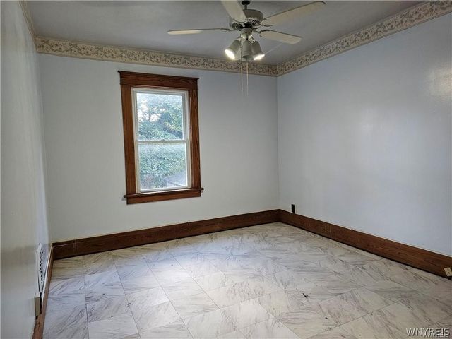 1870 South Avenue, Niagara Falls, NY 14305