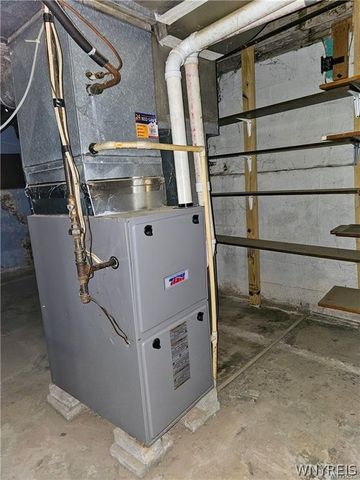 1870 South Avenue, Niagara Falls, NY 14305