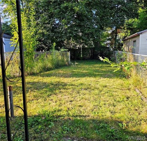 1870 South Avenue, Niagara Falls, NY 14305