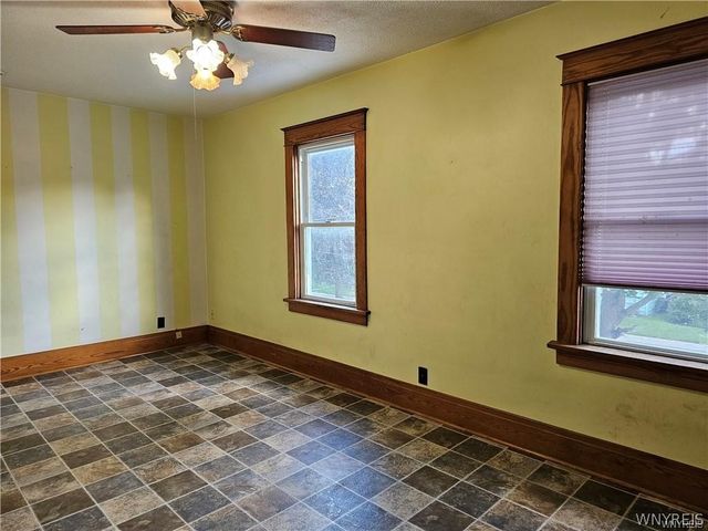 1870 South Avenue, Niagara Falls, NY 14305