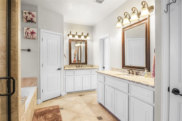 3813 S Brookridge Court, Bedford, TX 76021