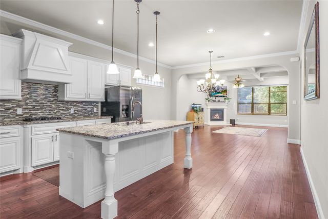 3813 S Brookridge Court, Bedford, TX 76021