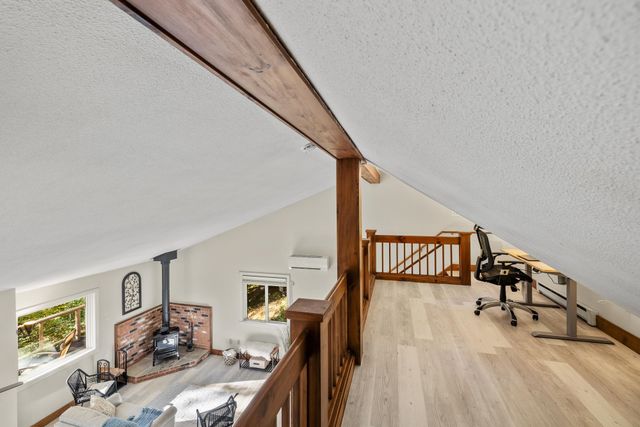 525 Morgan Road, Hartford, VT 05059