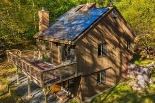 525 Morgan Road, Hartford, VT 05059