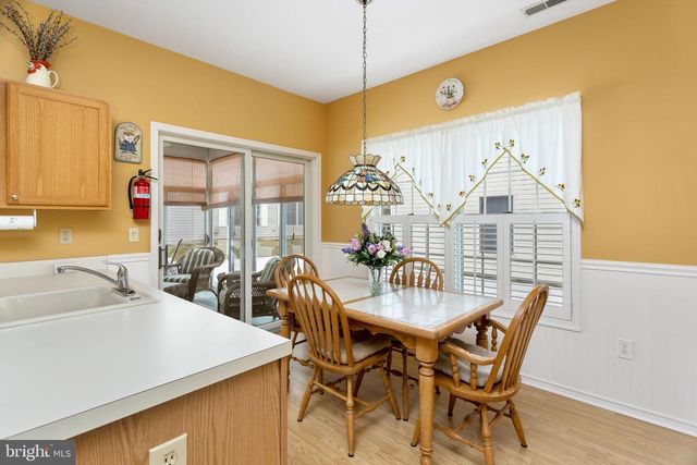 3 COVERED BRIDGE LN, Columbus, NJ 08022