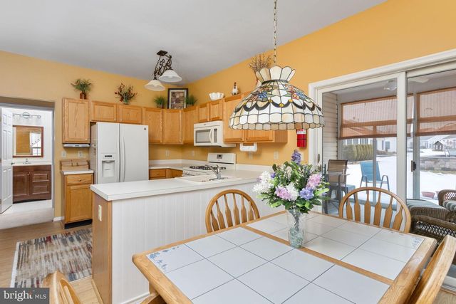 3 COVERED BRIDGE LN, Columbus, NJ 08022