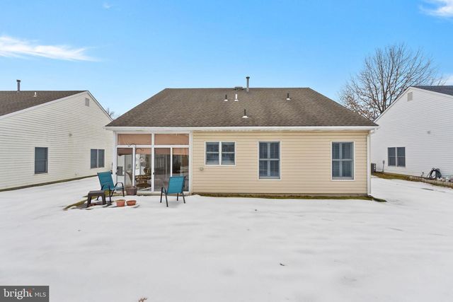 3 COVERED BRIDGE LN, Columbus, NJ 08022