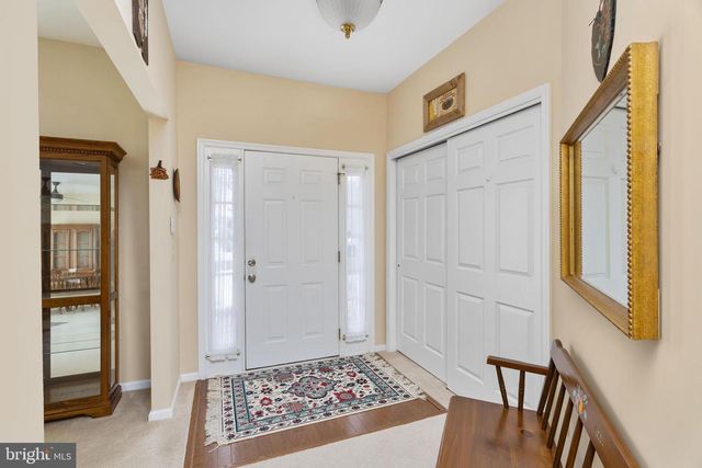 3 COVERED BRIDGE LN, Columbus, NJ 08022