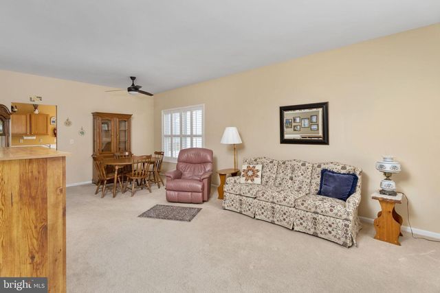 3 COVERED BRIDGE LN, Columbus, NJ 08022