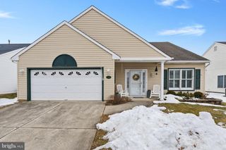 3 COVERED BRIDGE LN, Columbus, NJ 08022