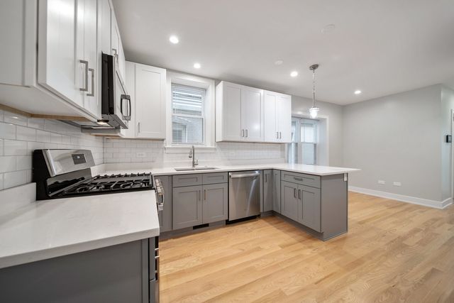 3014 N California Avenue 1FE, Chicago, IL 60618