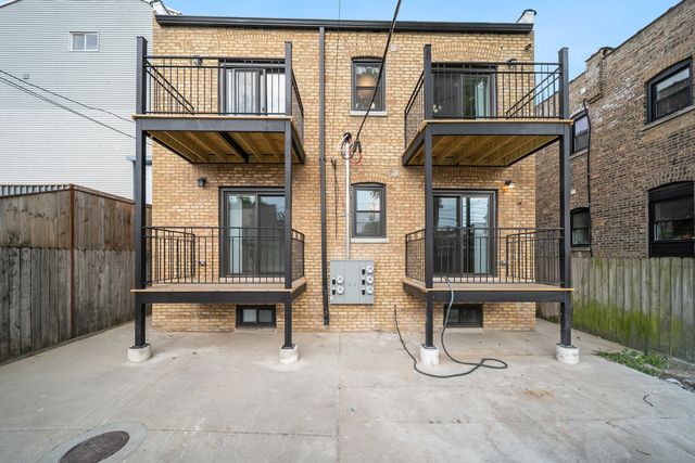 3014 N California Avenue 1FE, Chicago, IL 60618