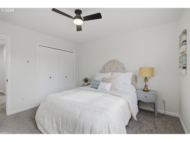 879 Sw WINDROSE Ter, Beaverton, OR 97003