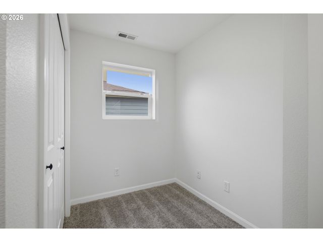 879 Sw WINDROSE Ter, Beaverton, OR 97003