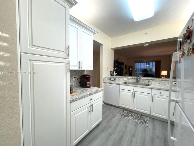 7775 Yardley Dr 409, Tamarac, FL 33321