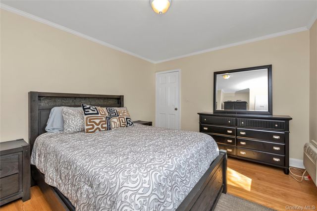 43 N Forest Avenue C-23, Rockville Centre, NY 11570